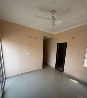 Room in 3 BHK Apartment at Lalbagh – for Rent