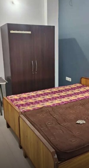 Bedroom in 3 BHK Apartment at Gomti Nagar – for Rent