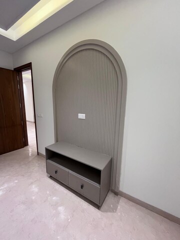 Master Bedroom in 2.5 BHK Apartment at Madhur Apartment, Paschim Vihar – for Rent