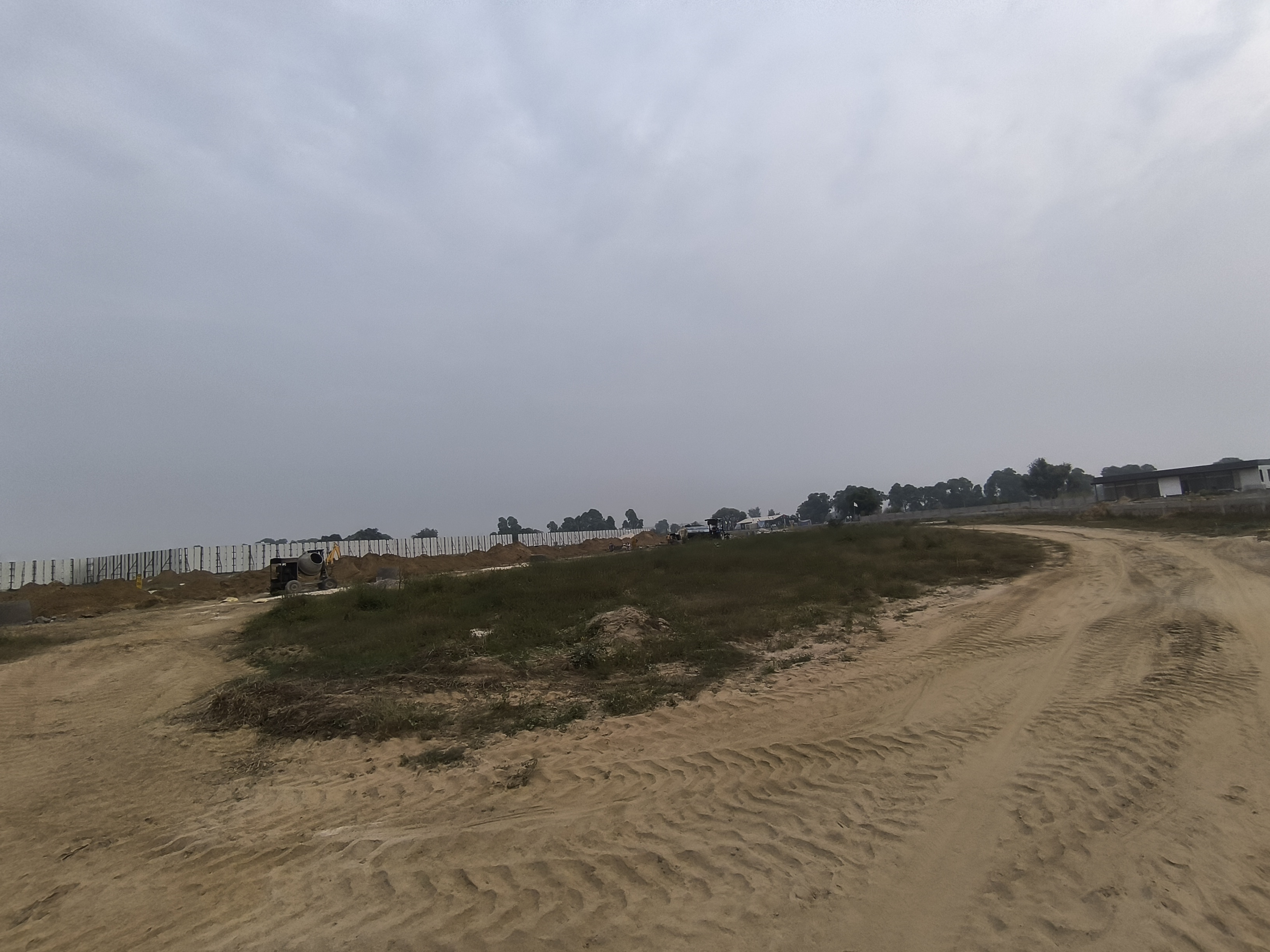 Plot For Sale in VKS Palm Drive