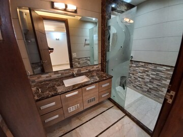 Living Room in 4 BHK Apartment at Veera Safdarjung Enclave, Safdarjung Enclave – for Rent