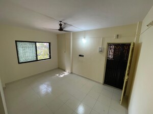 Room in 2 BHK Apartment at Anand Park Aundh, Aundh – for Rent
