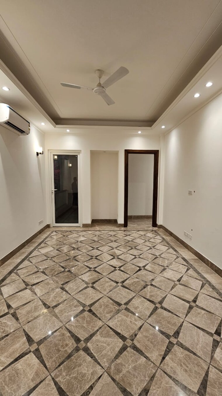 undefined, green park extension 4 Bedroom 3600 Sq.Ft. Apartment In Green Park Extension Delhi 9631841