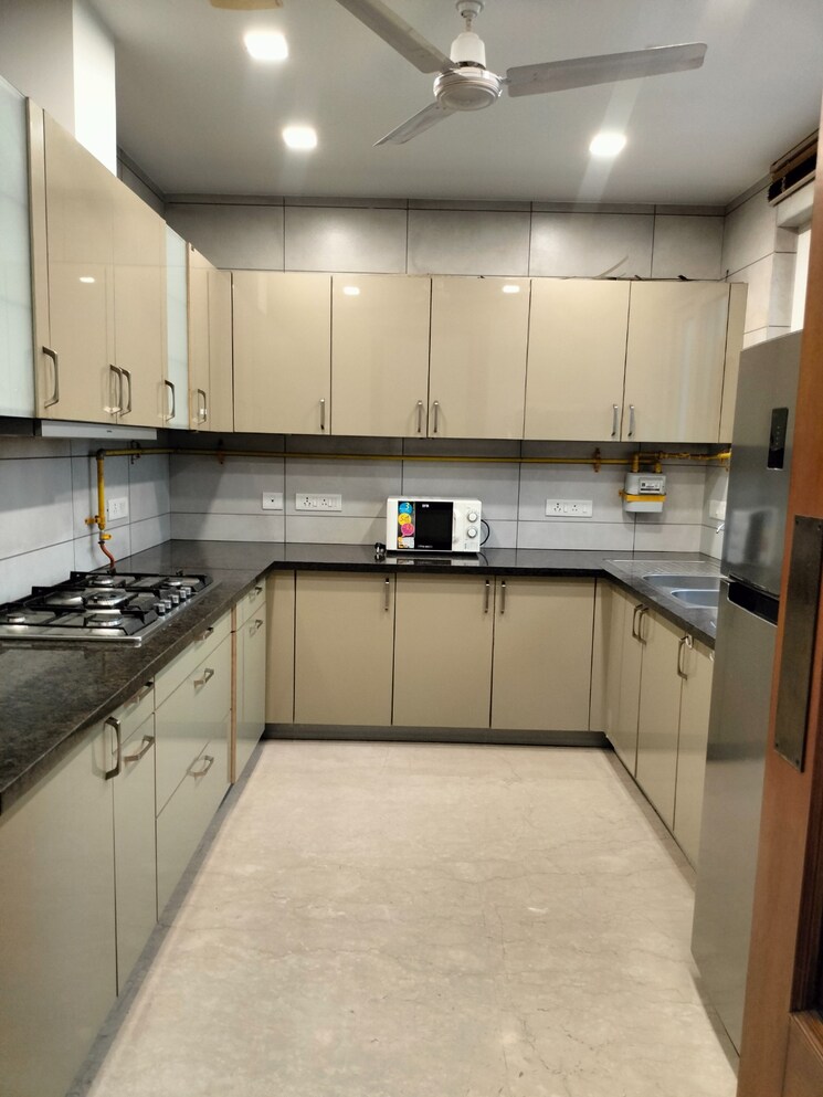 Kitchen, hauz khas enclave 4 Bedroom 3600 Sq.Ft. Apartment In Hauz Khas Enclave Delhi 9631846