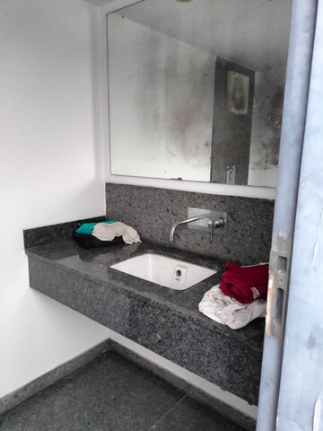 Team Area in 4 BHK Apartment at Hauz Khas Enclave – for Rent