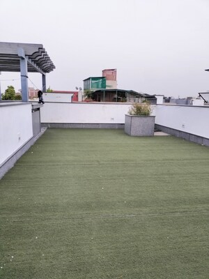 Swimming Pool in 4 BHK Apartment at Hauz Khas Enclave – for Rent