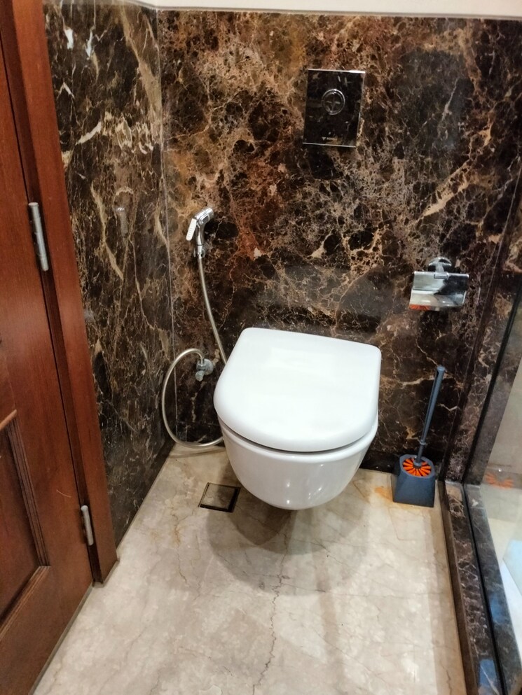 Bathroom, hauz khas enclave 4 Bedroom 3600 Sq.Ft. Apartment In Hauz Khas Enclave Delhi 9631846