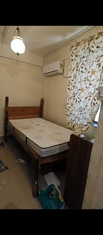 Bedroom in Studio Independent House at Bandra West – for Rent