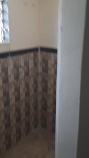 Furnished Amenities in 1 BHK Apartment at Shreeniwas Tower, Lower Parel – for Rent