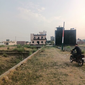  Plot For Sale in Dhoom Manikpur
