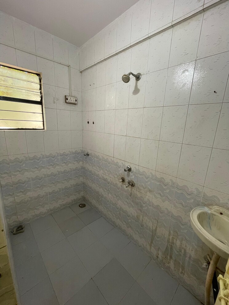 Bathroom, bhansali-whispering-winds 2 Bedroom 682 Sq.Ft. Apartment In Pashan Pune 9631872