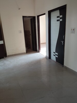 Room in 2 BHK Independent House at Sector 40 – for Sale