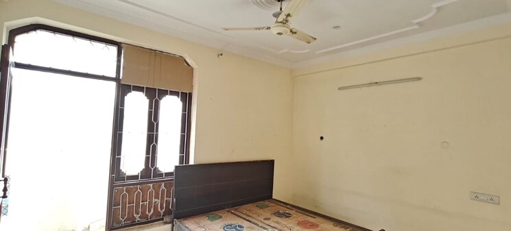 Bedroom, gujranwala town 3 Bedroom 1350 Sq.Ft. Builder Floor In Gujranwala Town Delhi 9498610