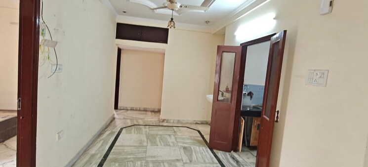 undefined, gujranwala town 3 Bedroom 1350 Sq.Ft. Builder Floor In Gujranwala Town Delhi 9498610