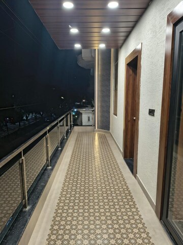 Building Lobby in 5 BHK Villa at Gomti Nagar – for Sale