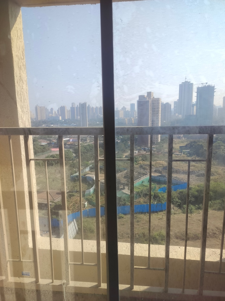 Swimming Pool, metropolis-bayside 1 Bedroom 370 Sq.Ft. Apartment In Kasarvadavali Thane 9631913