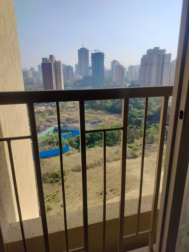 Balcony, metropolis-bayside 1 Bedroom 370 Sq.Ft. Apartment In Kasarvadavali Thane 9631927