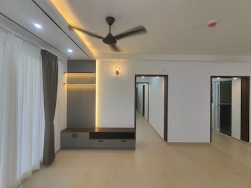 Room in 3.5 BHK Apartment at Bhartiya Nikoo Homes Phase 2, Thanisandra Main Road – for Rent