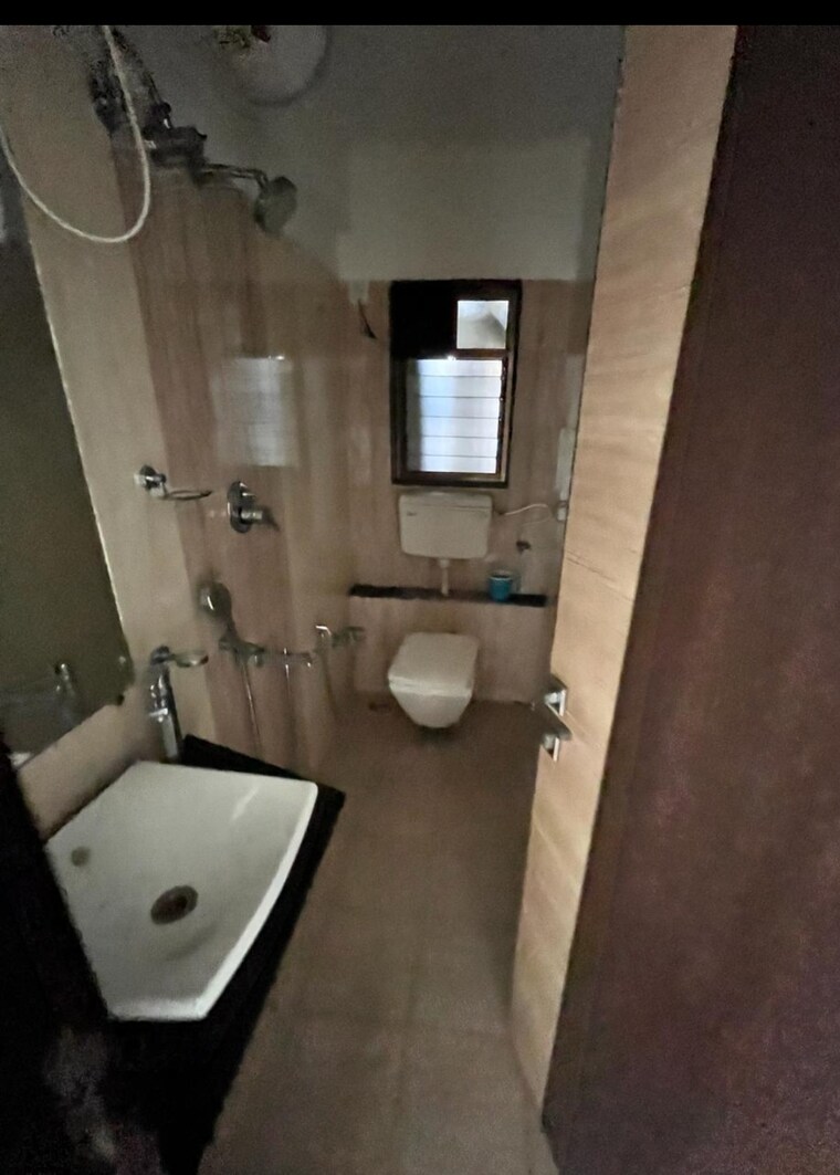 Bathroom, nav-omkar-chs-panch-pakhdi 2 Bedroom 694 Sq.Ft. Apartment In Panch Pakhadi Thane 9631939