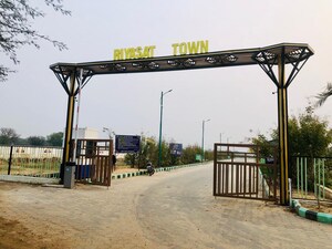  Plot For Sale in Riyasat Town, Shivdaspura