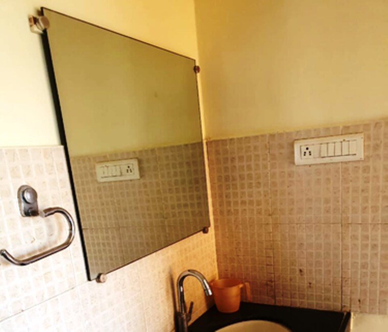 Bathroom, karve nagar 2 Bedroom 800 Sq.Ft. Apartment In Karve Nagar Pune 9631946