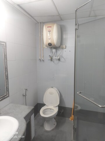 Bathroom in 3 BHK Apartment at HBH Galaxy Apartments, Sector 43 – for Rent