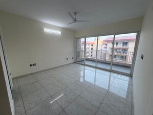 Room in 3.5 BHK Apartment at Windlass River Valley, Harrawala – for Rent