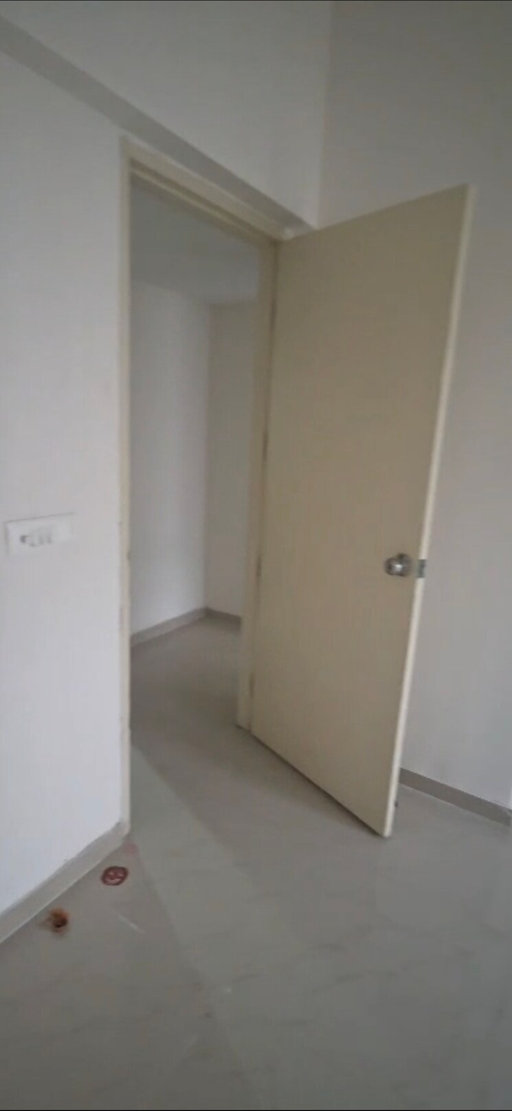 Bathroom, mahagun-mantra-ii 2.5 Bedroom 1125 Sq.Ft. Apartment In Sector 10 Greater Noida Greater Noida 9631972
