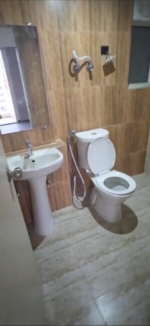 Bathroom in 2.5 BHK Apartment at Mahagun Mantra II, Sector 10 Greater Noida – for Rent