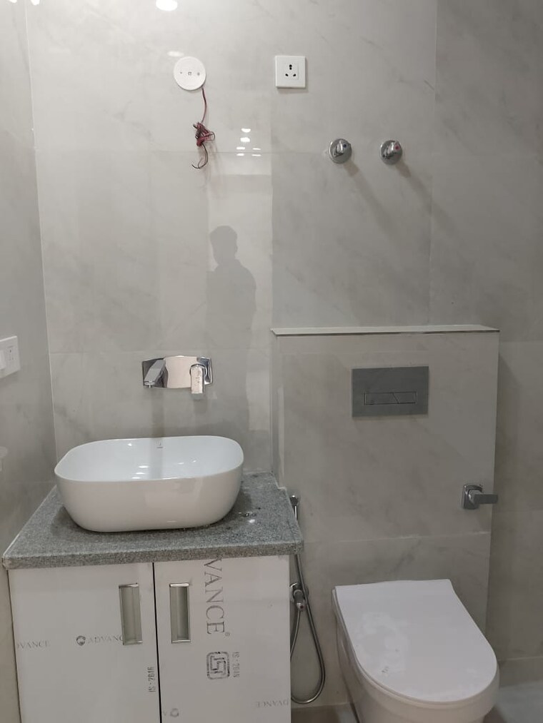Bathroom, city-heights 3 Bedroom 1800 Sq.Ft. Apartment In Sector 39 Gurgaon 9632071