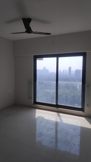 Room in 2 BHK Apartment at Kanakia Spaces Zen World, Kanjurmarg East – for Rent