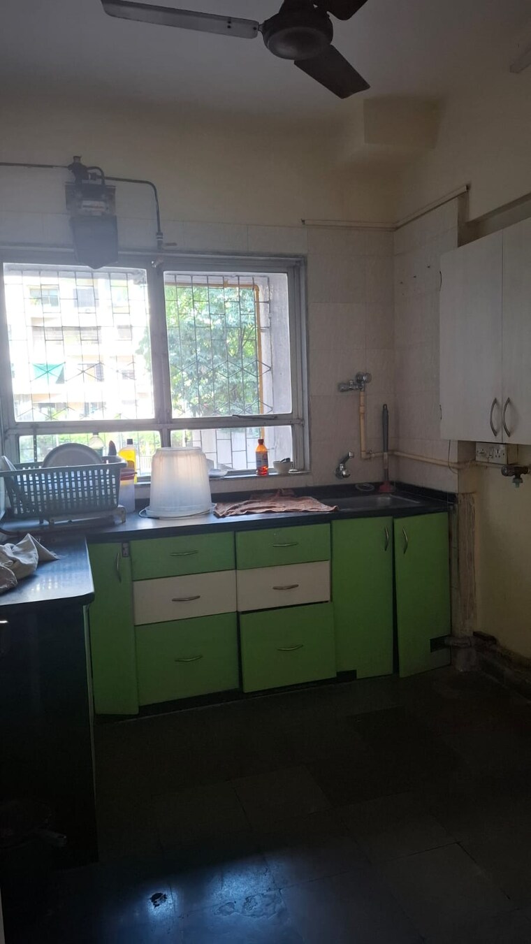 Kitchen, satellite-garden 1 Bedroom 550 Sq.Ft. Apartment In Goregaon East Mumbai 9632029