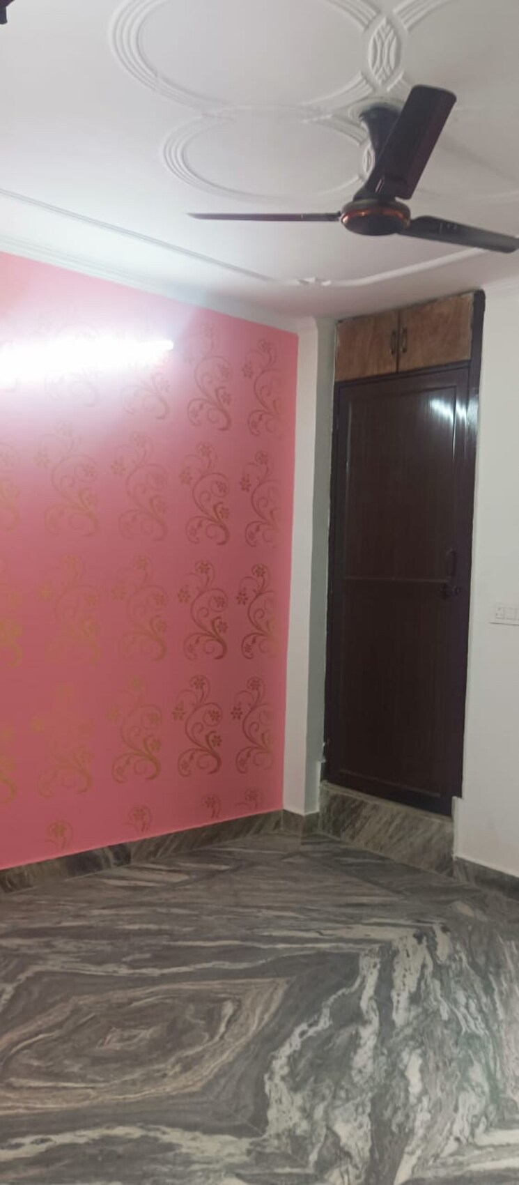 Room, dwarka mor 2 Bedroom 59 Sq.Yd. Builder Floor In Dwarka Mor Delhi 9632087