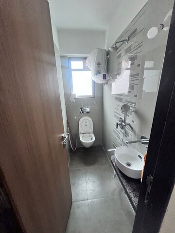 Bathroom in 2 BHK Apartment at Parikh Perry Apartments, Malad West – for Rent