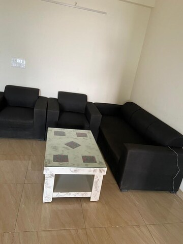 Master Bedroom in 3 BHK Apartment at Gaur Atulyam Gravity, Omicron I Greater Noida – for Sale