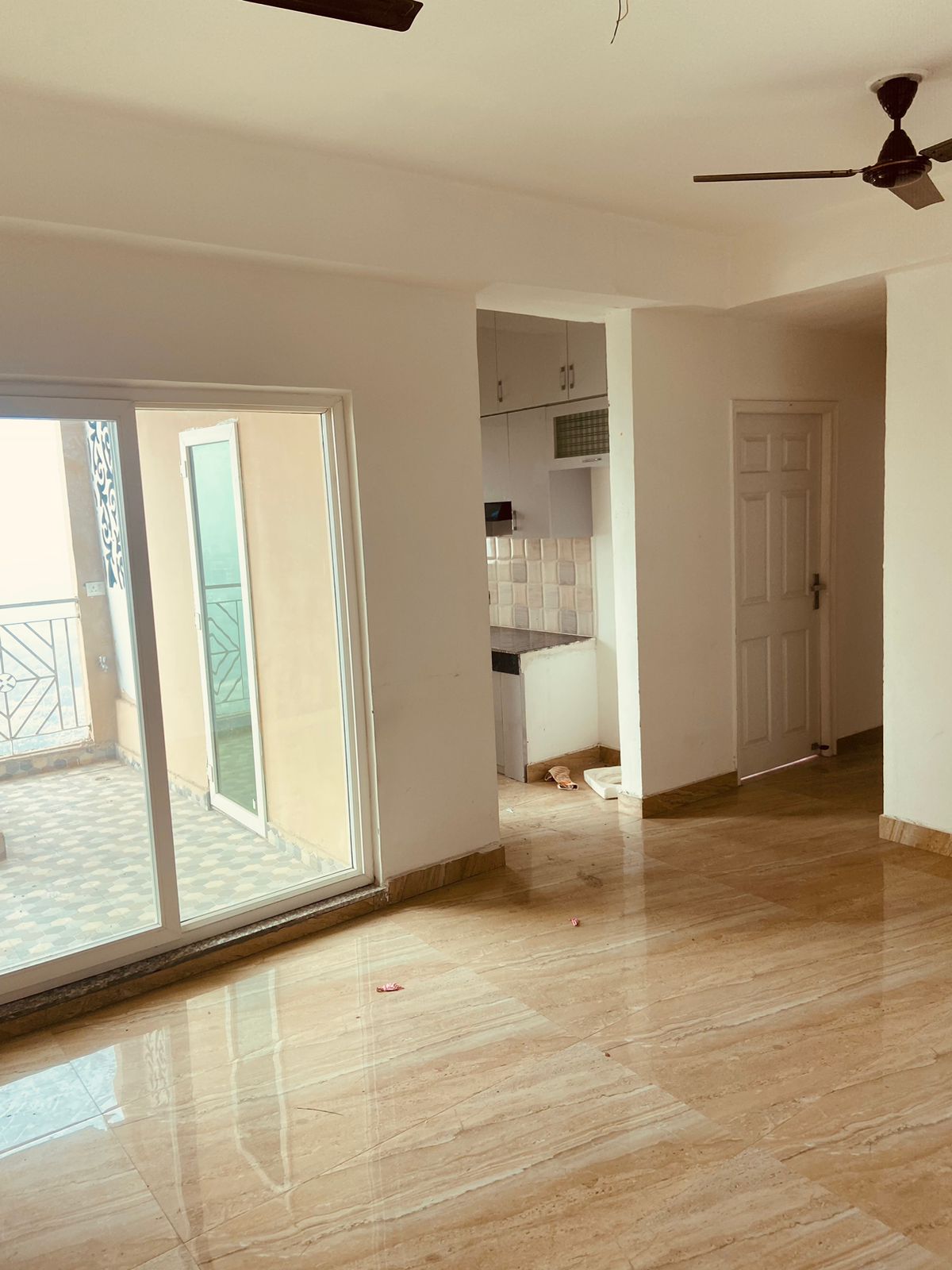 3 BHK + Servant Room 1300 Sq.Ft. Apartment in Gaur Atulyam Gravity