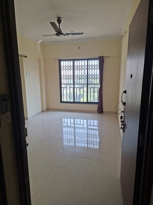 1 BHK Apartment For Rent in Raj Residency Kasarvadavali, Kasarvadavali