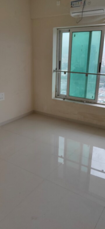 Room in 2 BHK Apartment at Romell Aether, Goregaon East – for Rent