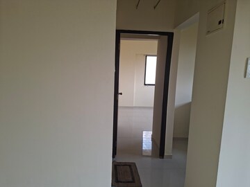 Room in 1 BHK Apartment at Raj Residency Kasarvadavali, Kasarvadavali – for Rent