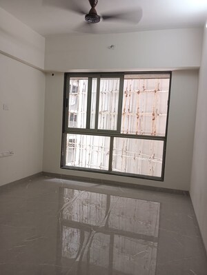 Room in 1 BHK Apartment at Veena Smart Homes, Kandivali West – for Rent