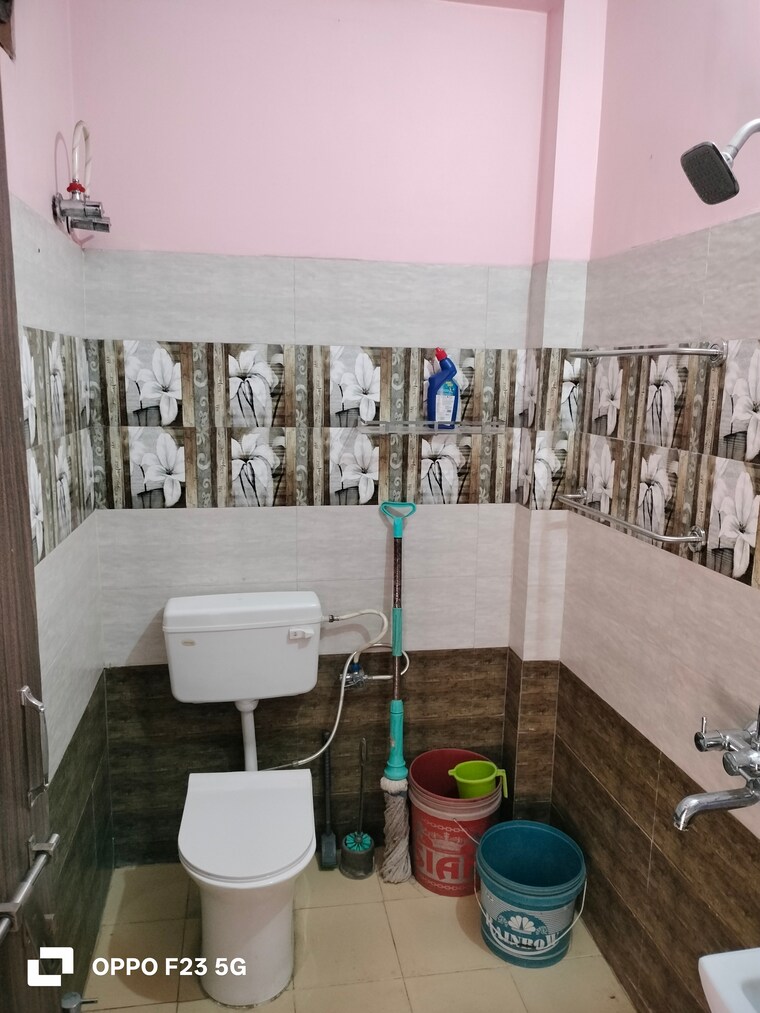 Team Area, gomti nagar 1 RK 1200 Sq.Ft. Builder Floor In Gomti Nagar Lucknow 9632173