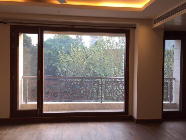 Room, panchsheel park 4 Bedroom 4500 Sq.Ft. Apartment In Panchsheel Park Delhi 9632181