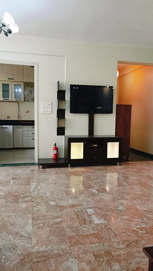 Room in 1 BHK Apartment at Hiranandani Estate Flora, Ghodbunder Road – for Rent