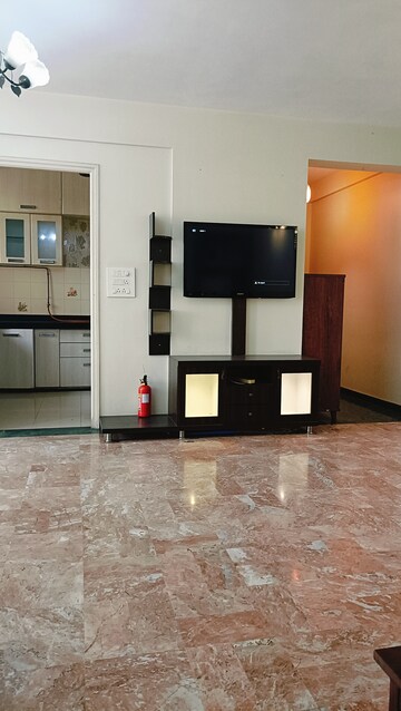 Room in 1 BHK Apartment at Hiranandani Estate Flora, Ghodbunder Road – for Rent