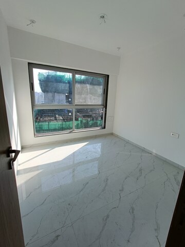 Room in 2 BHK Apartment at Acme 36 Allure, Goregaon West – for Rent