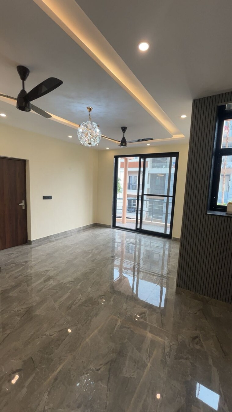 Room, ireo-city-plots 4 Bedroom 2500 Sq.Ft. Builder Floor In Sector 60 Gurgaon 9632245