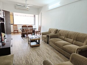 Living Room in 2.5 BHK Apartment at Silver Croft Bandra, Bandra West – for Rent