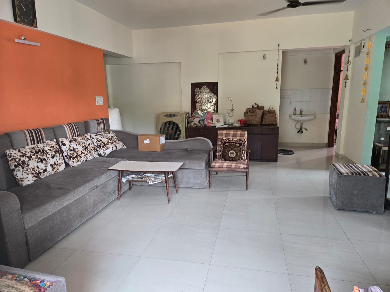 2 BHK + Servant Room Apartment For Rent in Sun City