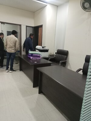 Team Area in 3 BHK Builder Floor at Vijay Tower Gomti Nagar, Gomti Nagar – for Rent