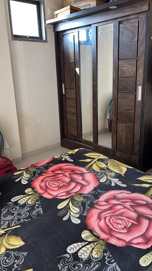 Bedroom in 2 BHK Apartment at Abrol Avirahi Heights, Malad West – for Rent